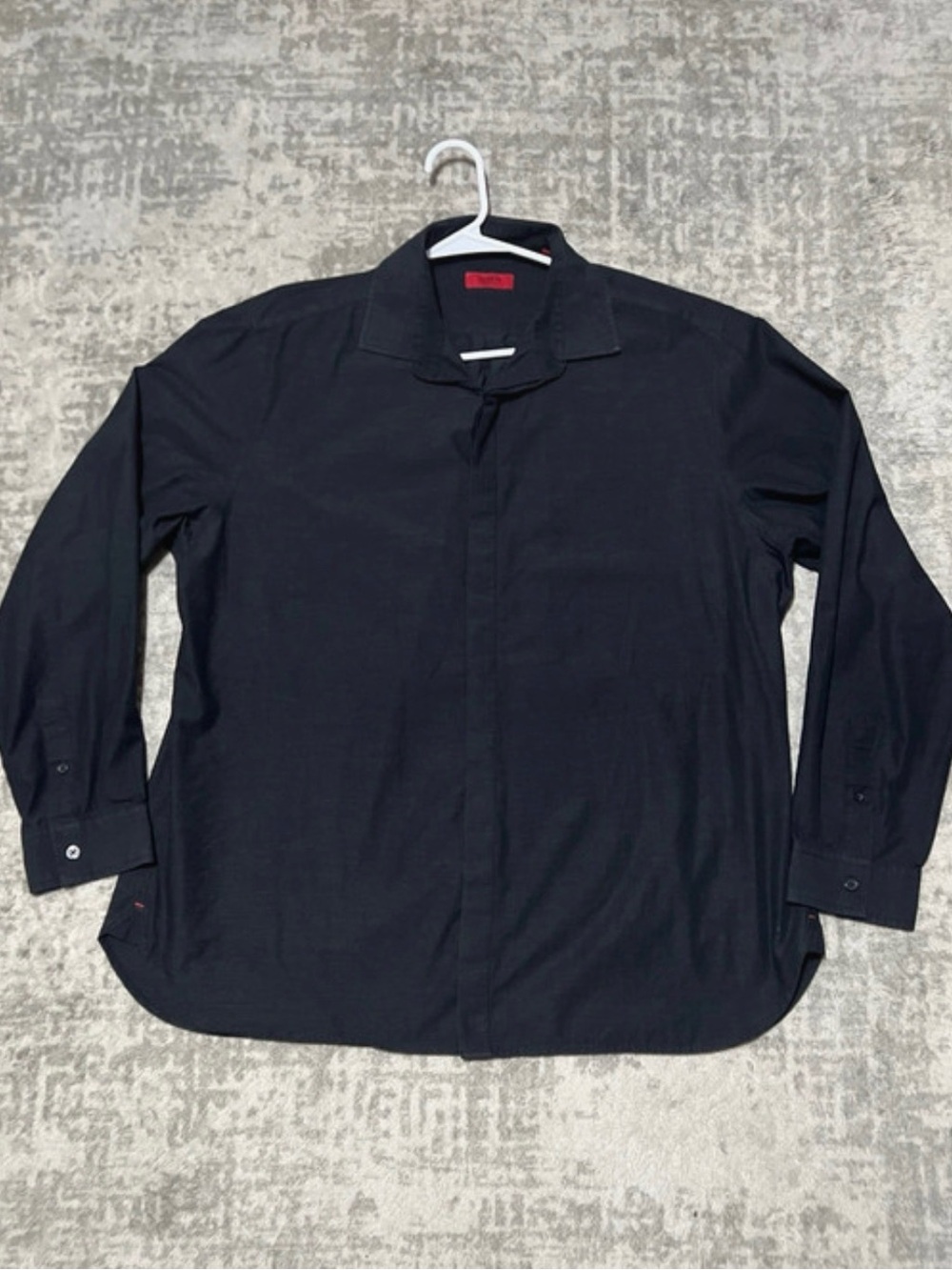 Men’s black alfani long sleeve button up shirt. Size XL